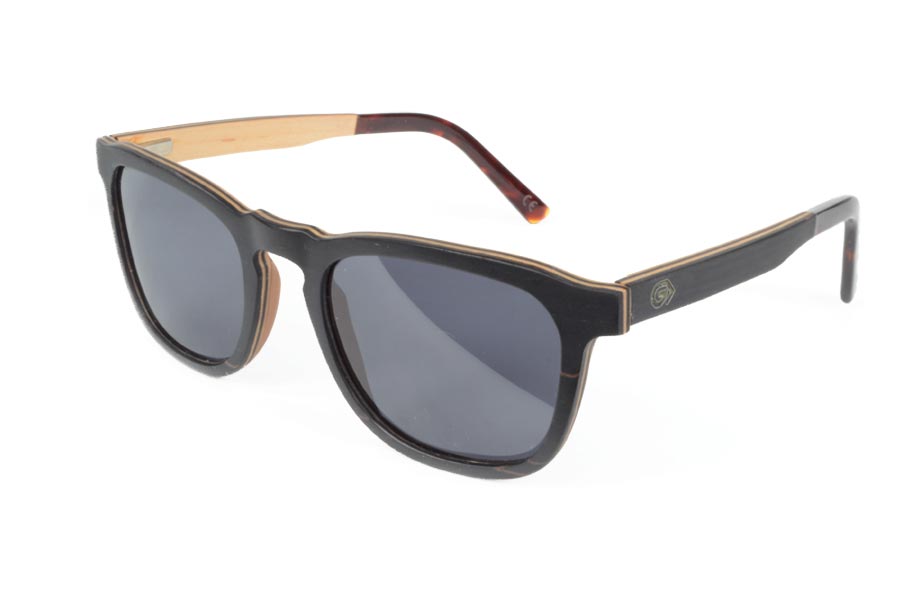 KUGO Biodegradable wooden sunglasses Horacio